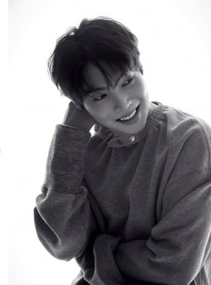 [청룡랭킹] 손태진, 10월 청룡랭킹 가수부문 1위 차지