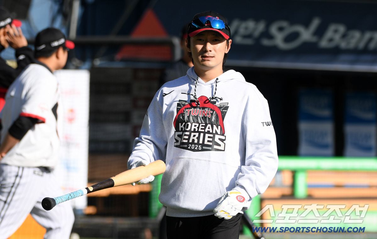 [포토] 신민재 '타격감 좋아'