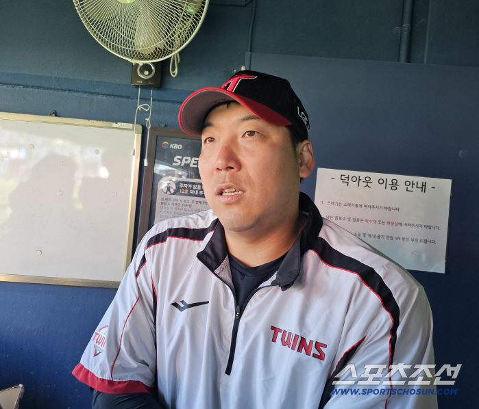 김경문 감독과 '10년만' 가을 재회…PS 최다 타점 1위 김현수가 말하는 '떨림' 극복기 "긴장되서 잠 못자" [KS인터뷰]