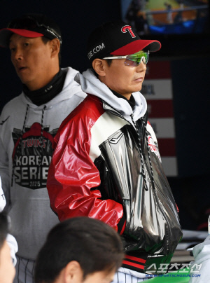 LG 초대형 변수 발생?…염갈량 앉자마자 우려했다 