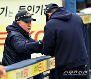 '파격' 한화 리드오프 전격 변경…'우승청부사'가 뒤로 빠졌다 [KS2 라인업]