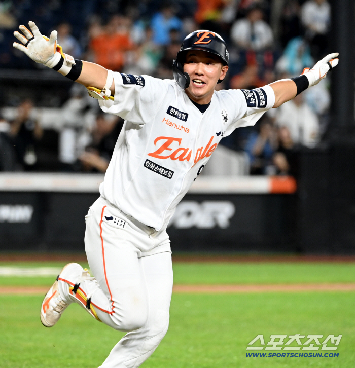 "드디어 잡은 기회, 미쳐보겠다" 불꽃 열정 황영묵, 임찬규 만나면 2루타 쾅쾅…한국시리즈 리드오프 출격! [KS인터뷰]