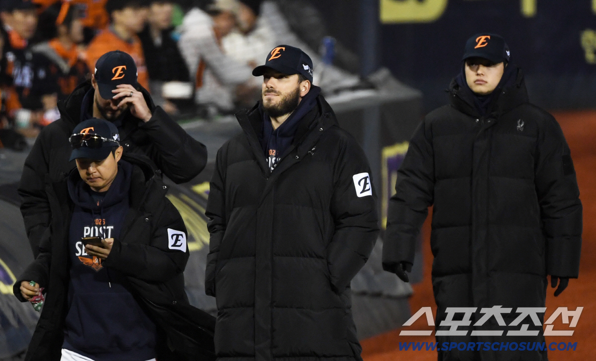 [포토] 와이스-폰세-문동주 '류현진만 믿는다'