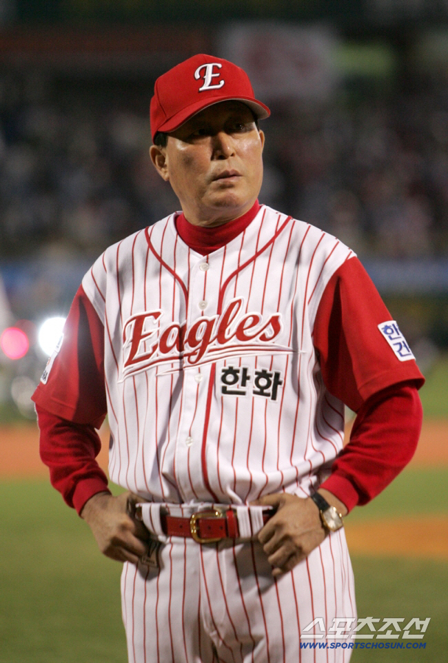 "류현진 한명 남았네" 19년전 독수리군단 이끈 국민감독 '한화 응원' …