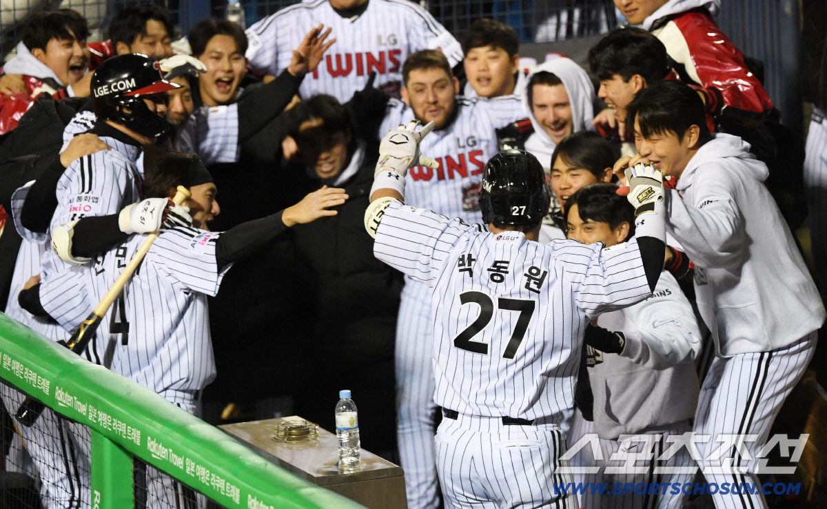 2차전 MVP 내놔! '류현진 저격수' 제철 맞이 '가을참치' 뜨거운 포…