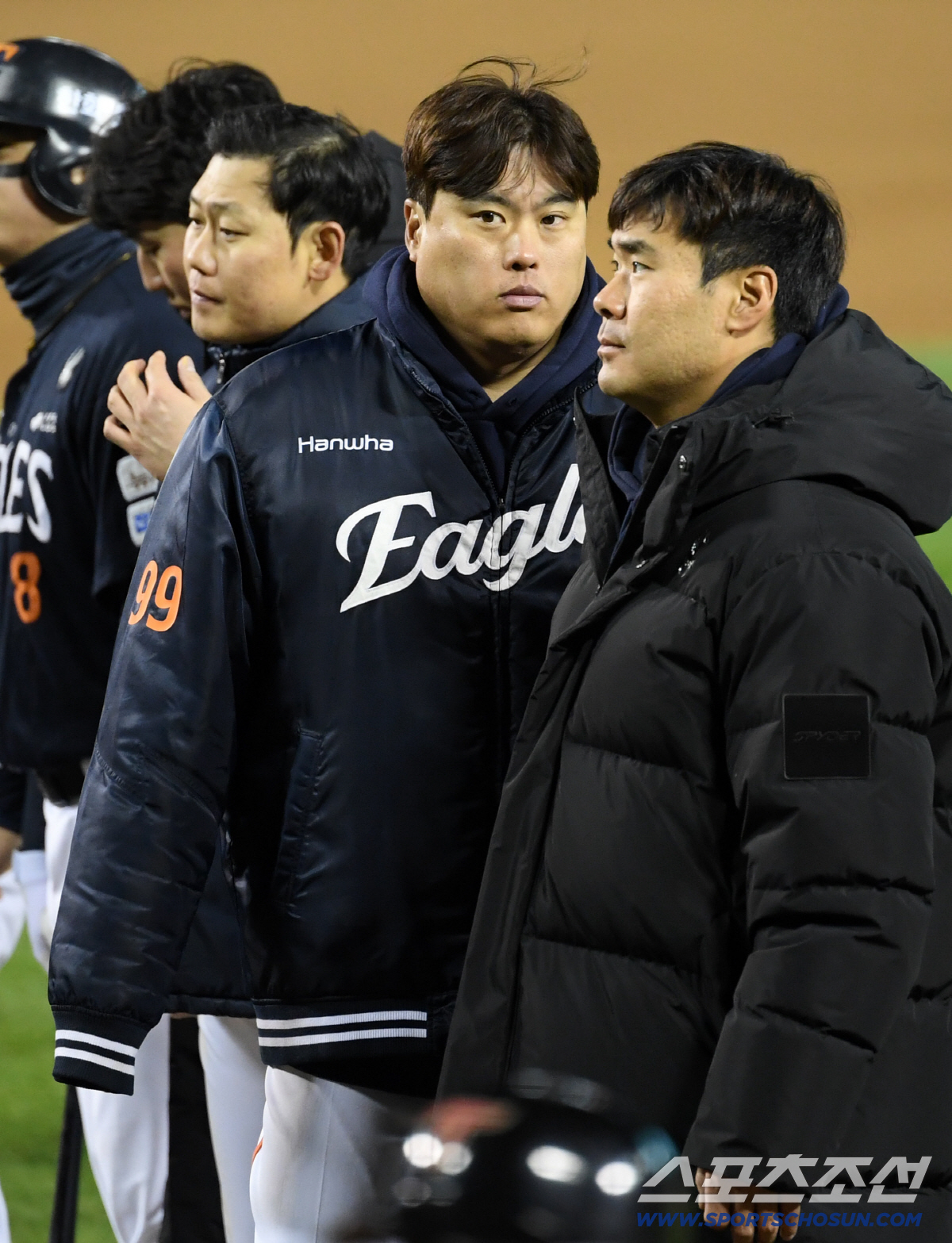 [포토] 한화 류현진 '속타는 마음'