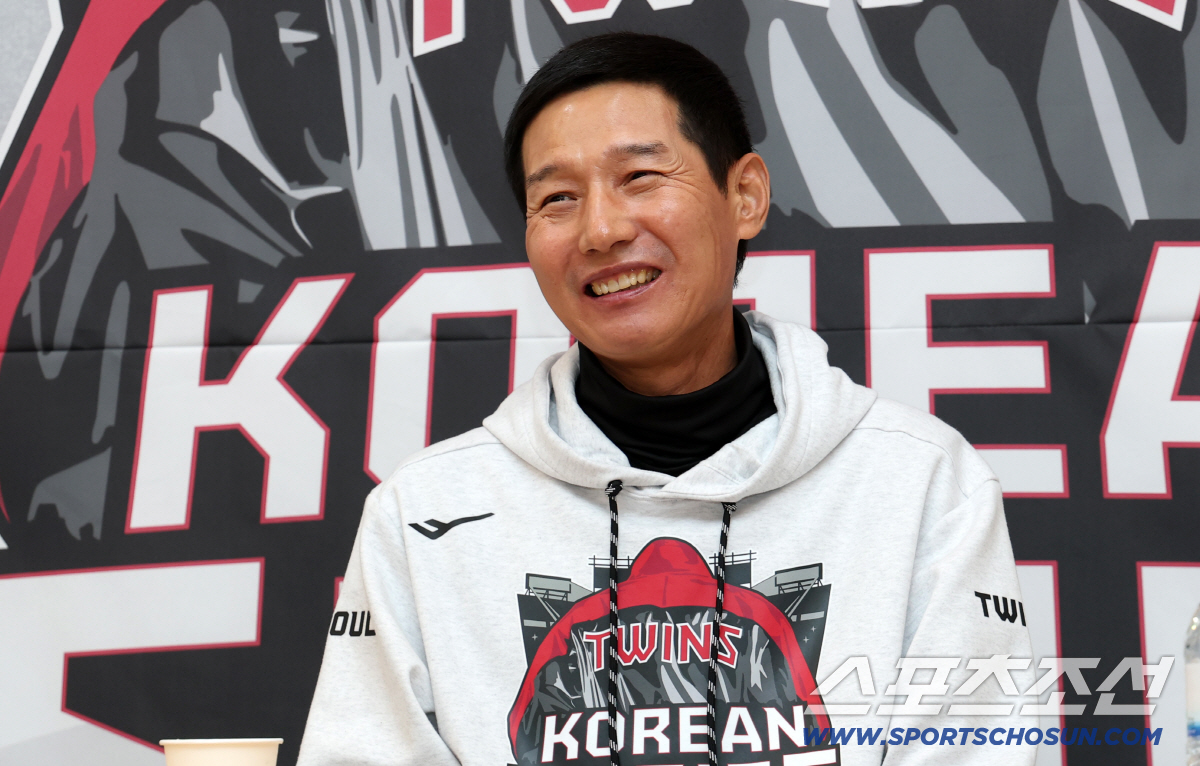 "주영이는 준비해뒀는데..." 3차전은 폰세. 염갈량은 아직도 결정못했다…