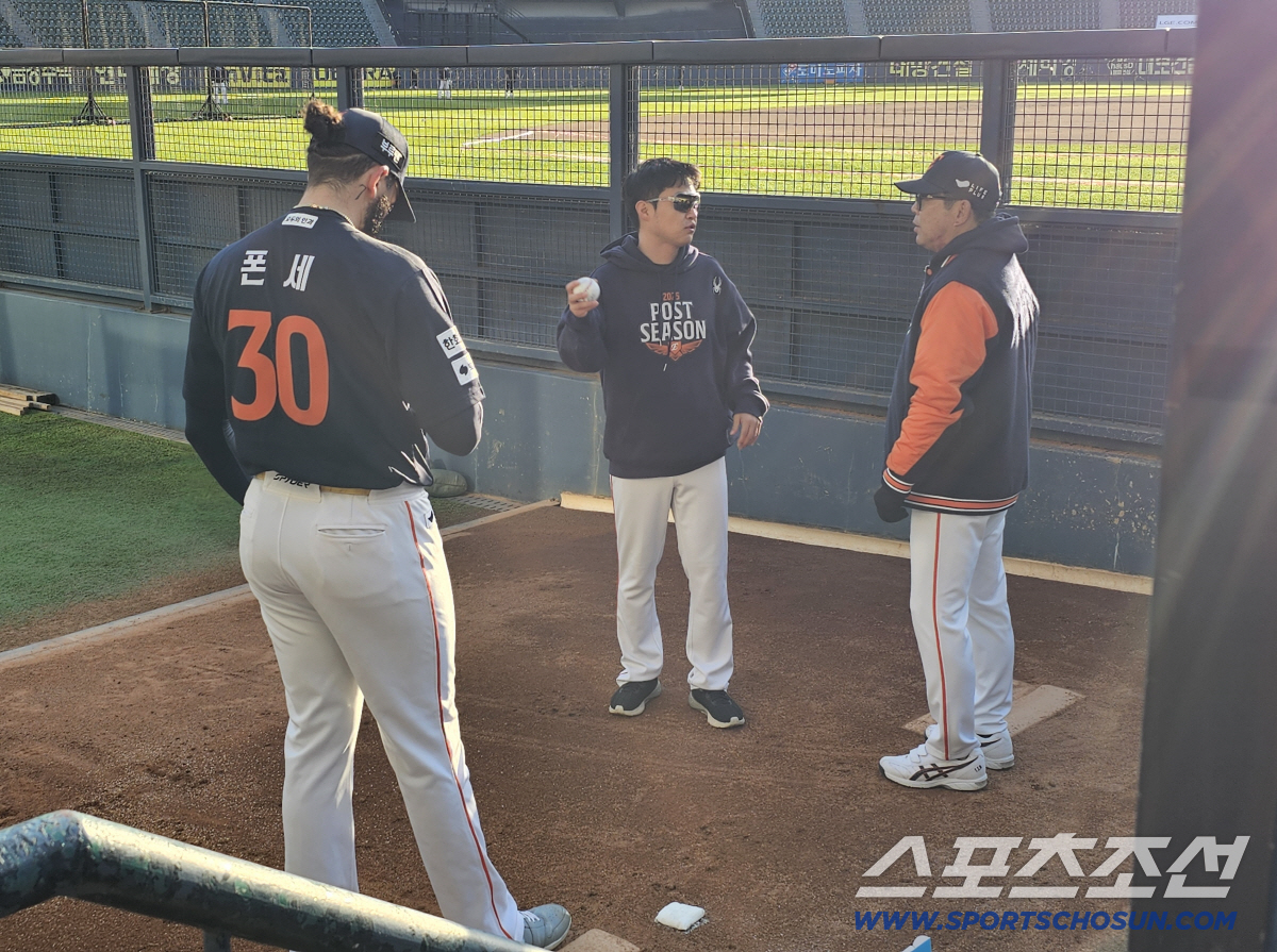 폰세 염탐? LG 오지환, 갑자기 한화 더그아웃에 나타난 이유 [잠실스케…