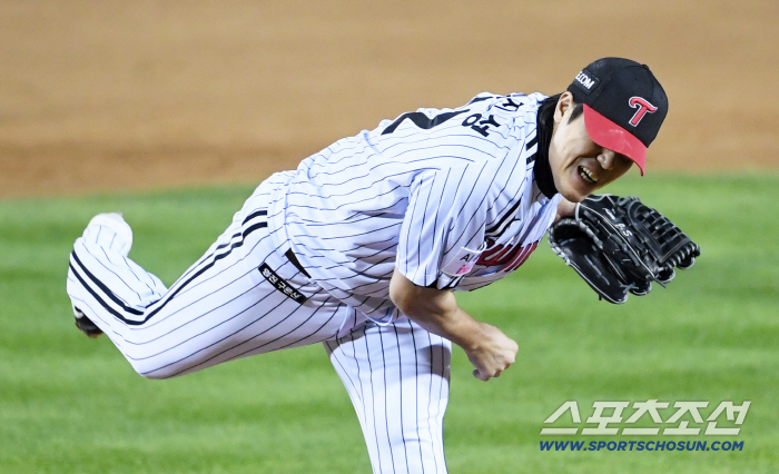 단 둘뿐인 소중한 필승조를 4회에 몰빵이라니... 이게 염갈량의 KS다[잠실 현장]