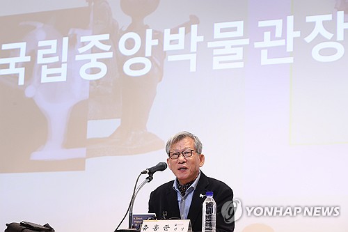 (서울=연합뉴스) 강민지 기자 = 유홍준 국립중앙박물관 관장이 28일 서울 용산구 국립중앙박물관에서 기자간담회를 하고 있다. 2025.10.28 mjkang@yna.co.kr