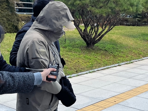 강북구 '식당 흉기난동 살인' 60대 구속영장심사…"죄송하다"