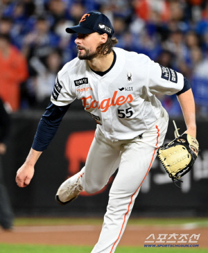 '잠실 2연패' 한화, 너무 아쉽다...와이스는 왜 PO 5차전 던졌고, 류현진은 왜 밀고 나갔나