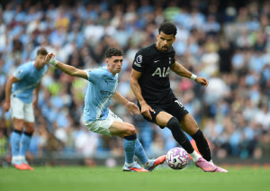 '손흥민 떠난 뒤 위기' 부상 이탈 토트넘 '6000만 파운드' 스타…'프랭크 감독이 좋아하지 않는다' 미래 불투명