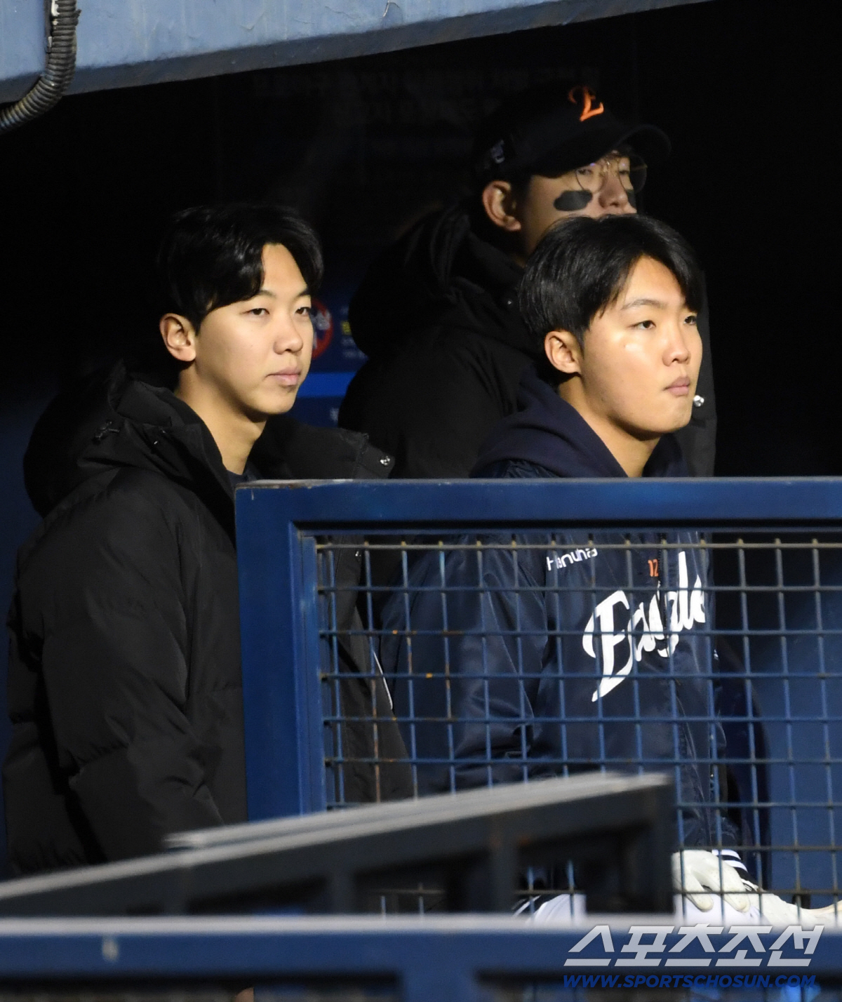 '충격에 빠진 류현진과 한화' 19년 만에 오른 한국시리즈 무대 7실점 …