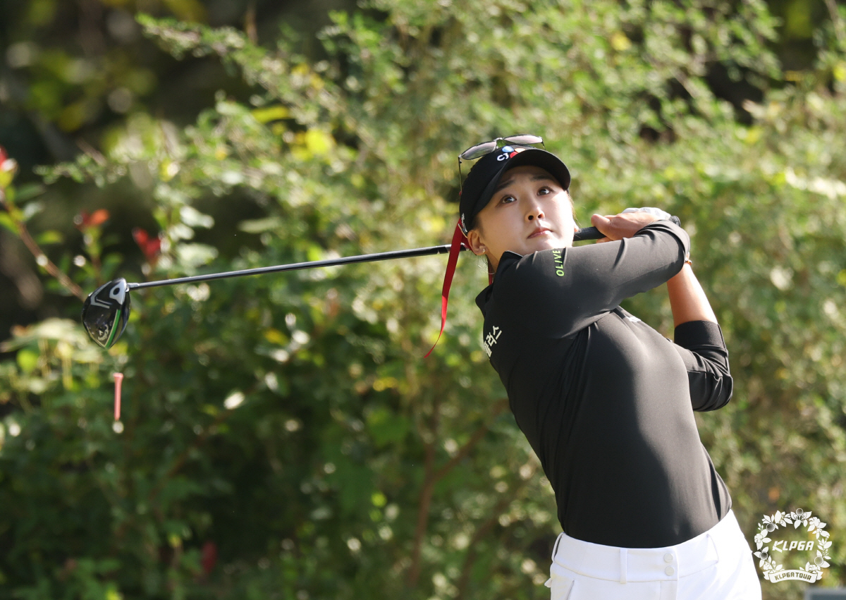 KLPGA 첫 우승 리슈잉, 세계랭킹 138위, '제네시스 챔피언십' 우…