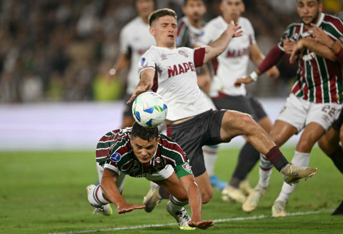 '어? 브라질 아니었어?' 티아고 실바 아들이 잉글랜드 대표 발탁? 사연은