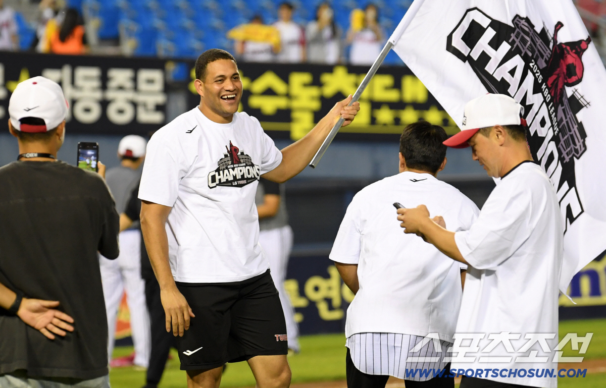 이러다 '제2의 플럿코' 될라. 김경문은 폰세 공개했는데 확답못한 염갈량…