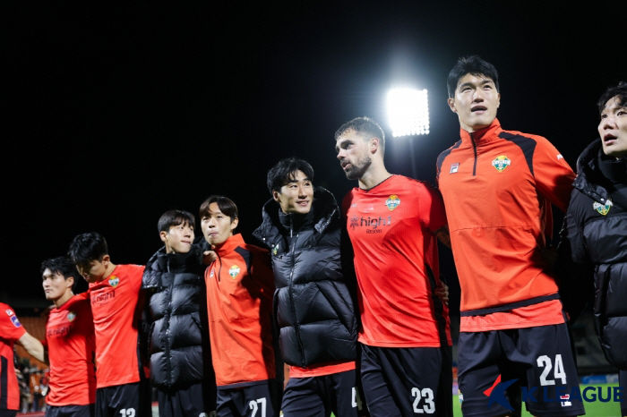 '전반 최고, 후반 부진' 강원은 실패에서 배우는 중이다