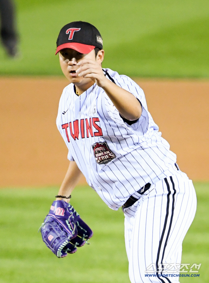 '류현진 바라기' 23세 영건 눈앞에서 무너진 야구영웅…"원래 목표는 따로 있었는데" [KS인터뷰]