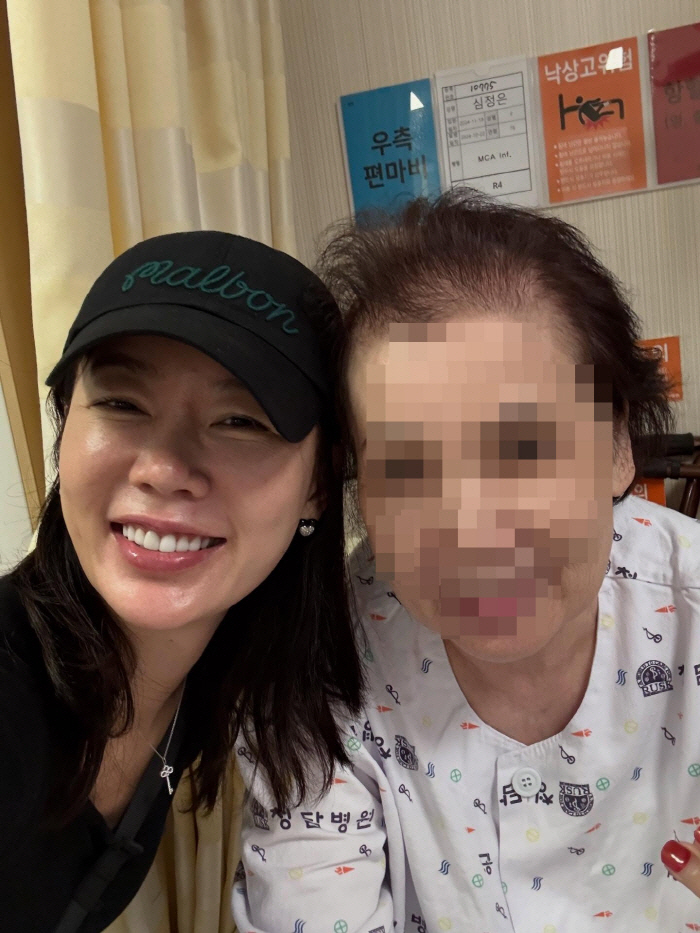 '캐나다 이주' 안선영, 치매母 돌봄 중 차량 사고 당했다 "드라마틱한 …