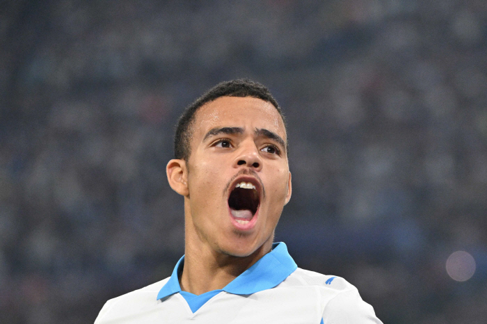 손흥민 후계자 급해도 이건 아니지, 토트넘 정신나간 이적설...'성폭력 소송' 맨유 역대 최악 문제아 관심