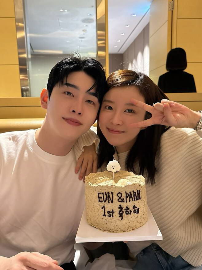 [전문] "저희에게 천사 아기가 찾아와"…'박현호♥'은가은, 손 편지로 …