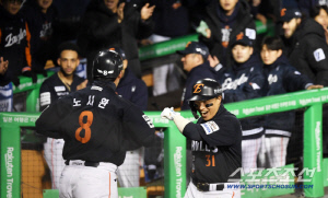 '오늘은 됐다 싶었는데' 1회 포효하던 손아섭과 노시환의 기쁨은 오래가지 못했다