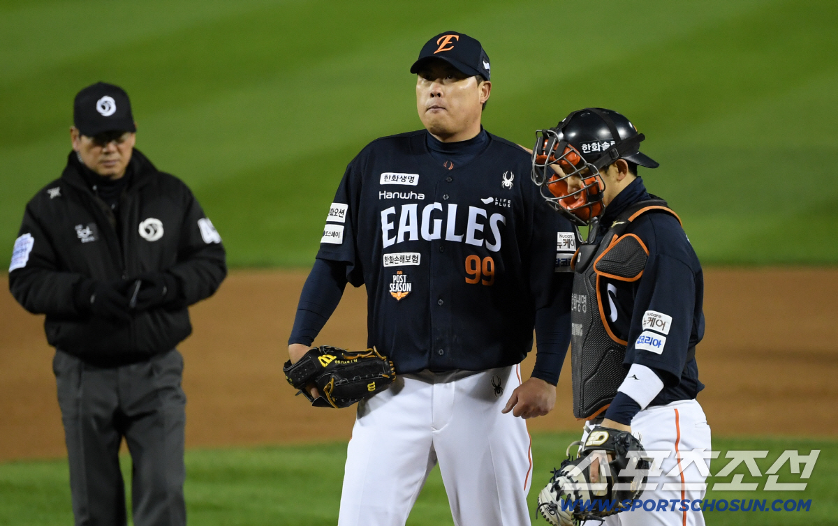 '오늘은 됐다 싶었는데' 1회 포효하던 손아섭과 노시환의 기쁨은 오래가지…