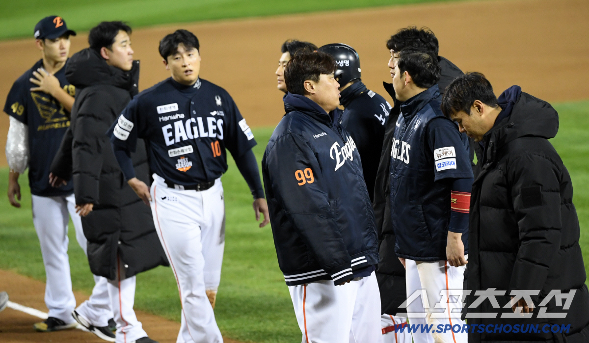 '오늘은 됐다 싶었는데' 1회 포효하던 손아섭과 노시환의 기쁨은 오래가지…