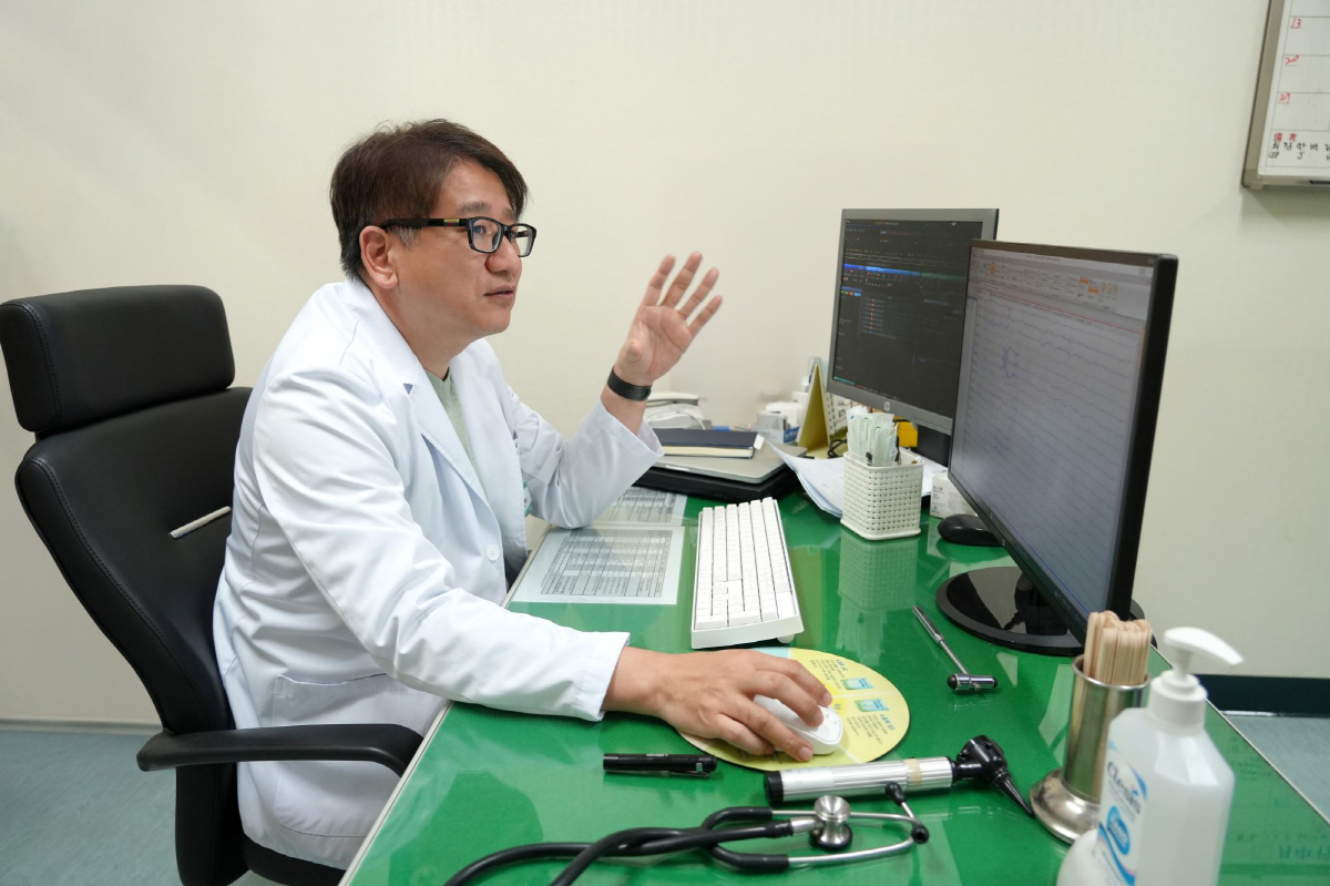 [헬스가이드-수능 건강관리] 긴장 해소에 '4-7-8 호흡법' 효과…오전…