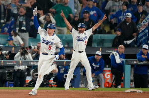 '야구의 신은 또 다저스 편인가?' 양팀 합산 19명투수 동원한 6시간39분 끝장승부의 손익계산, 다저스 우승 7부능선 올랐다