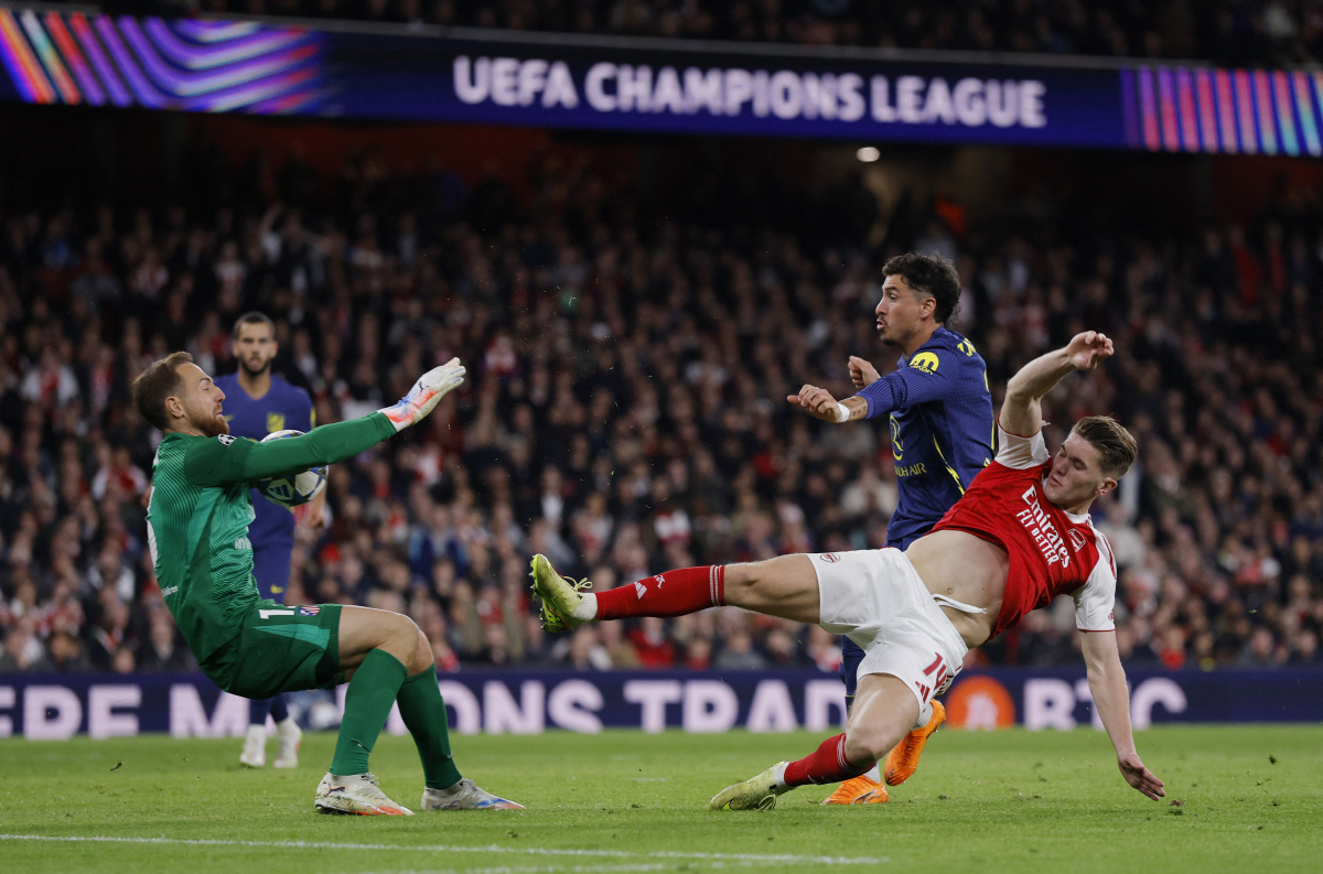 "잘못된 선택이었다" 이럴 거면 왜 영입했나…아스널 '8500만 유로 공…