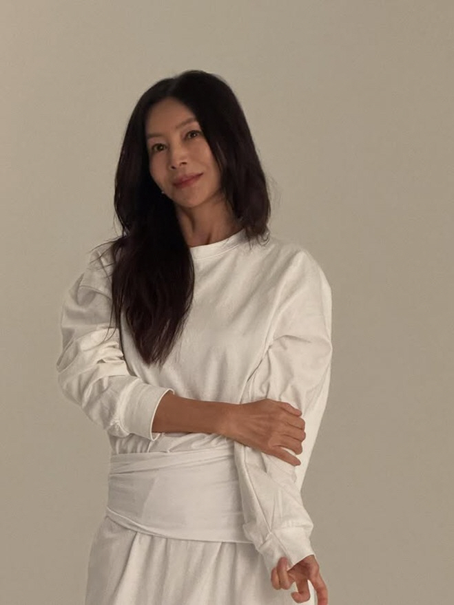 "시판 제품은 NO" 황신혜, 62세 동안 유지하는 레몬즙 루틴 공개