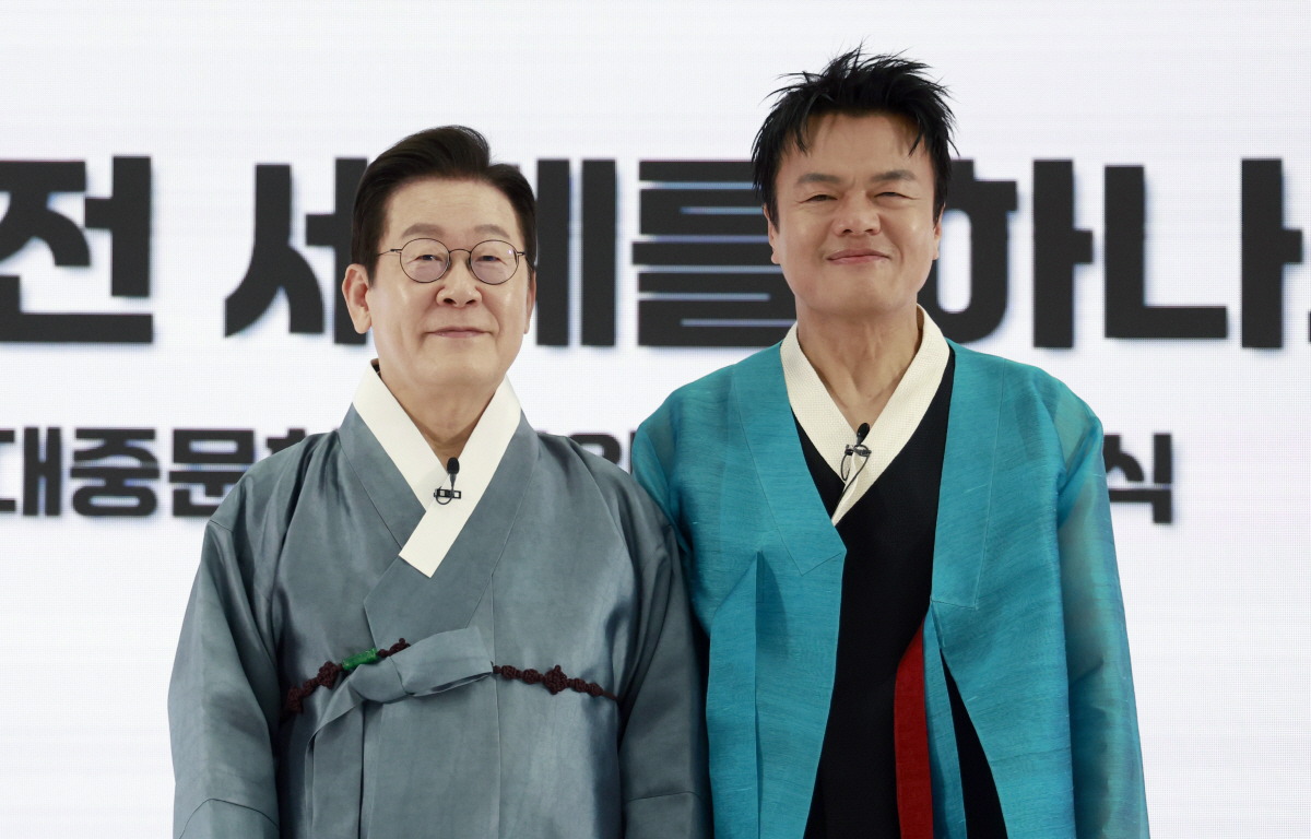 '문체위 참고인 불참'박진영 위원장"회의 및 프로듀싱 작업으로 참석불가"…