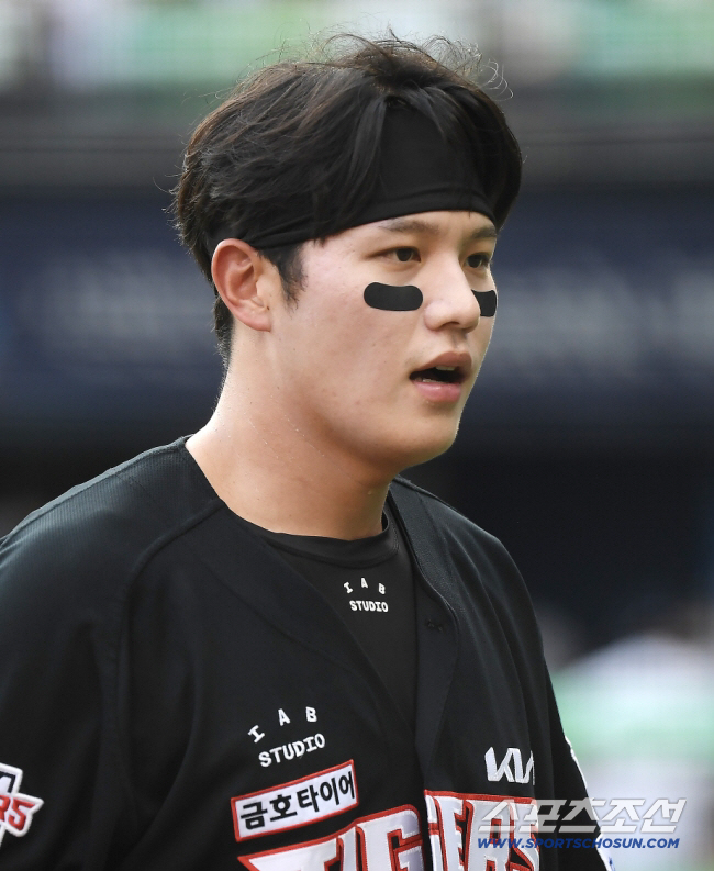 '실책 1위' KIA 최고 히트작의 불명예, 왜 단장이 사과했나…"사실 …