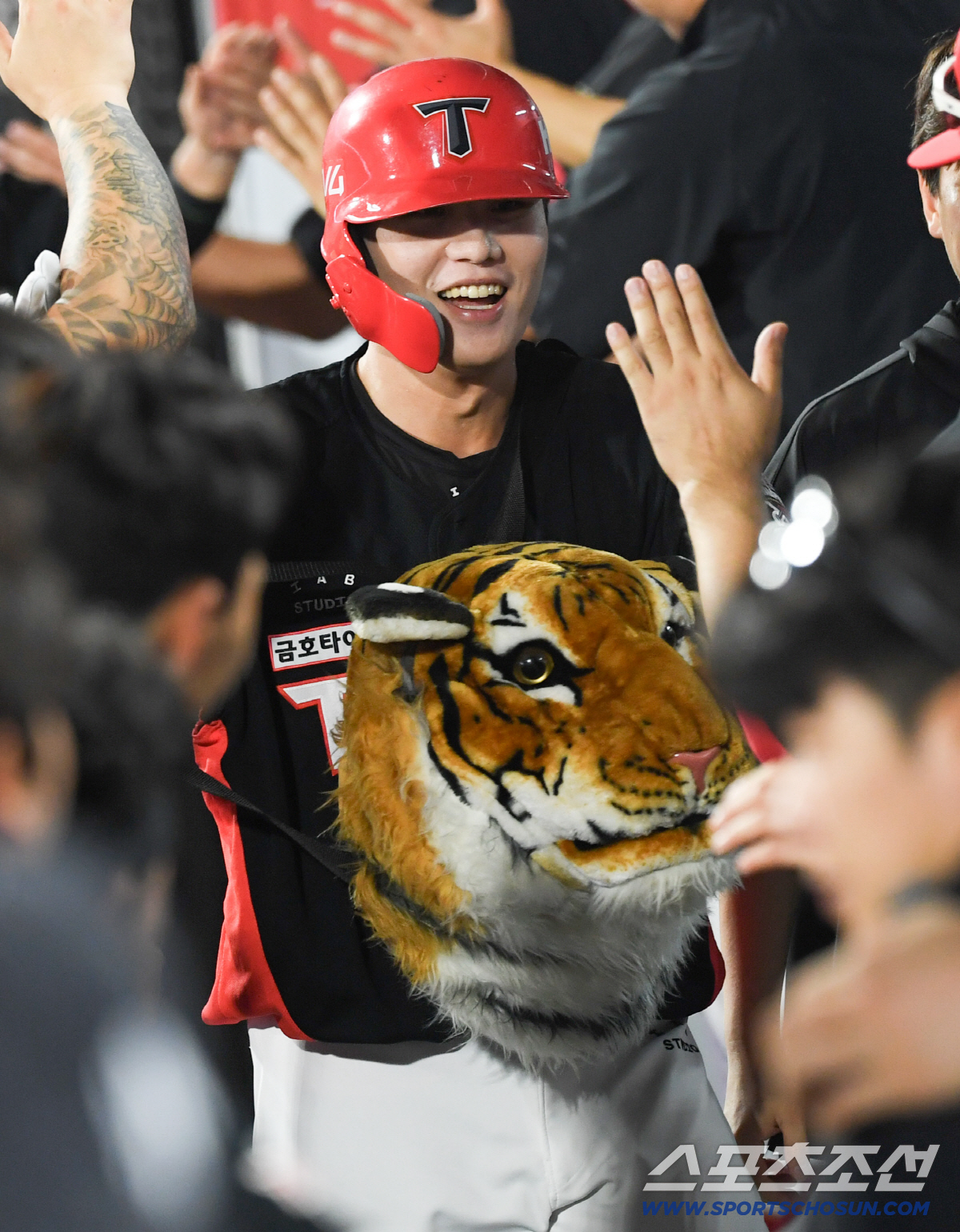 '실책 1위' KIA 최고 히트작의 불명예, 왜 단장이 사과했나…"사실 …