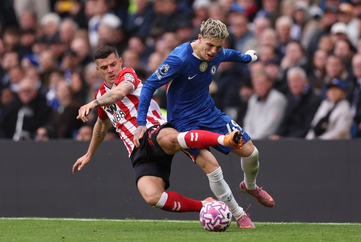 "맨유 떠나서 너무 행복해" '첼시맨' 가르나초의 저격→"여기서는 모든 …