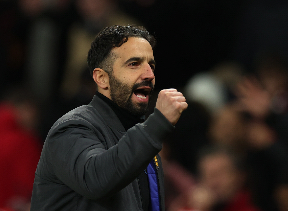 '3연승'에도 여전히 아모림은 못미덥다! '레전드'의 일갈 "아모림은 지…