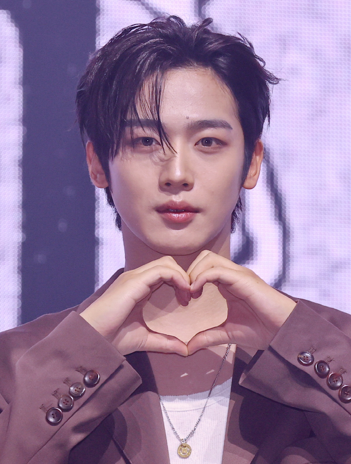 [SC현장] "알고리즘 도배할것"…위아이, 김요한 오고 김준서 빠진 '홈…