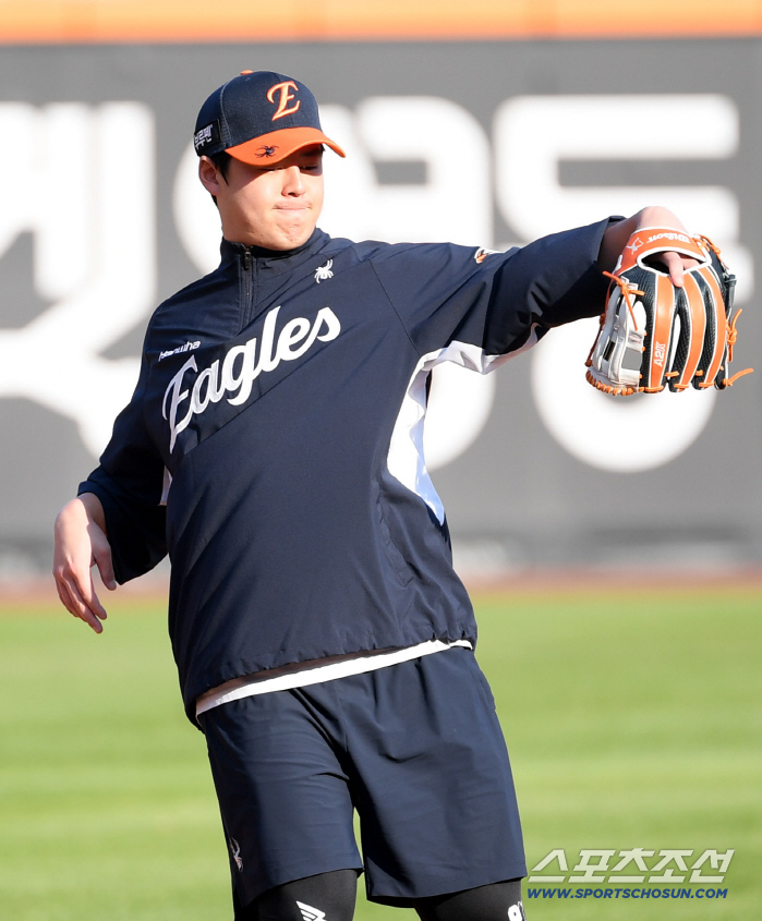 '멘털 갑' 지난 두 경기 실책 잊은 3루수 노시환, 안방에서는 다르다[대전 현장]