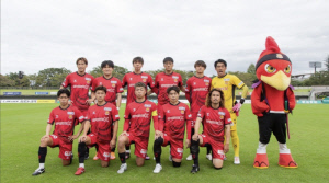 '곰 습격' 명심판 사망 日참극→축구계도 초비상...오피셜 발표 