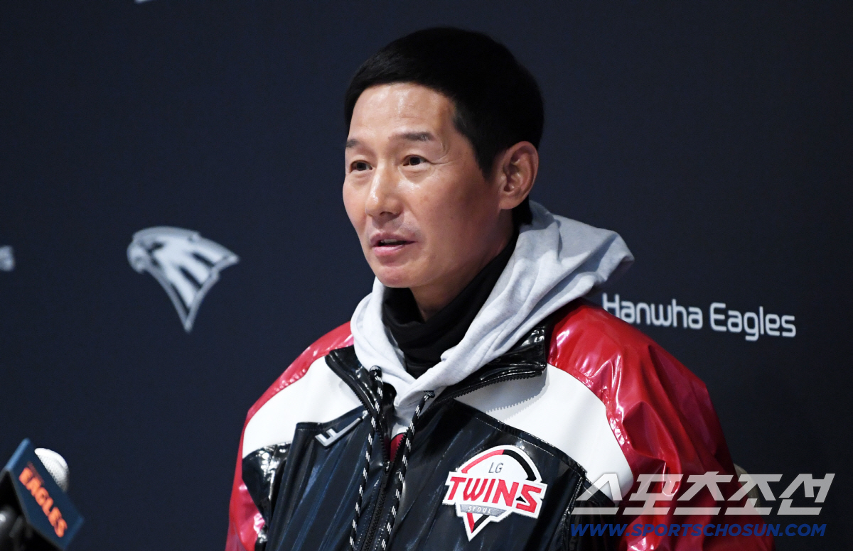 팬들에게 엄지척한 이유가 있었네. 염갈량 드디어 4차전 선발 공개 "치리…