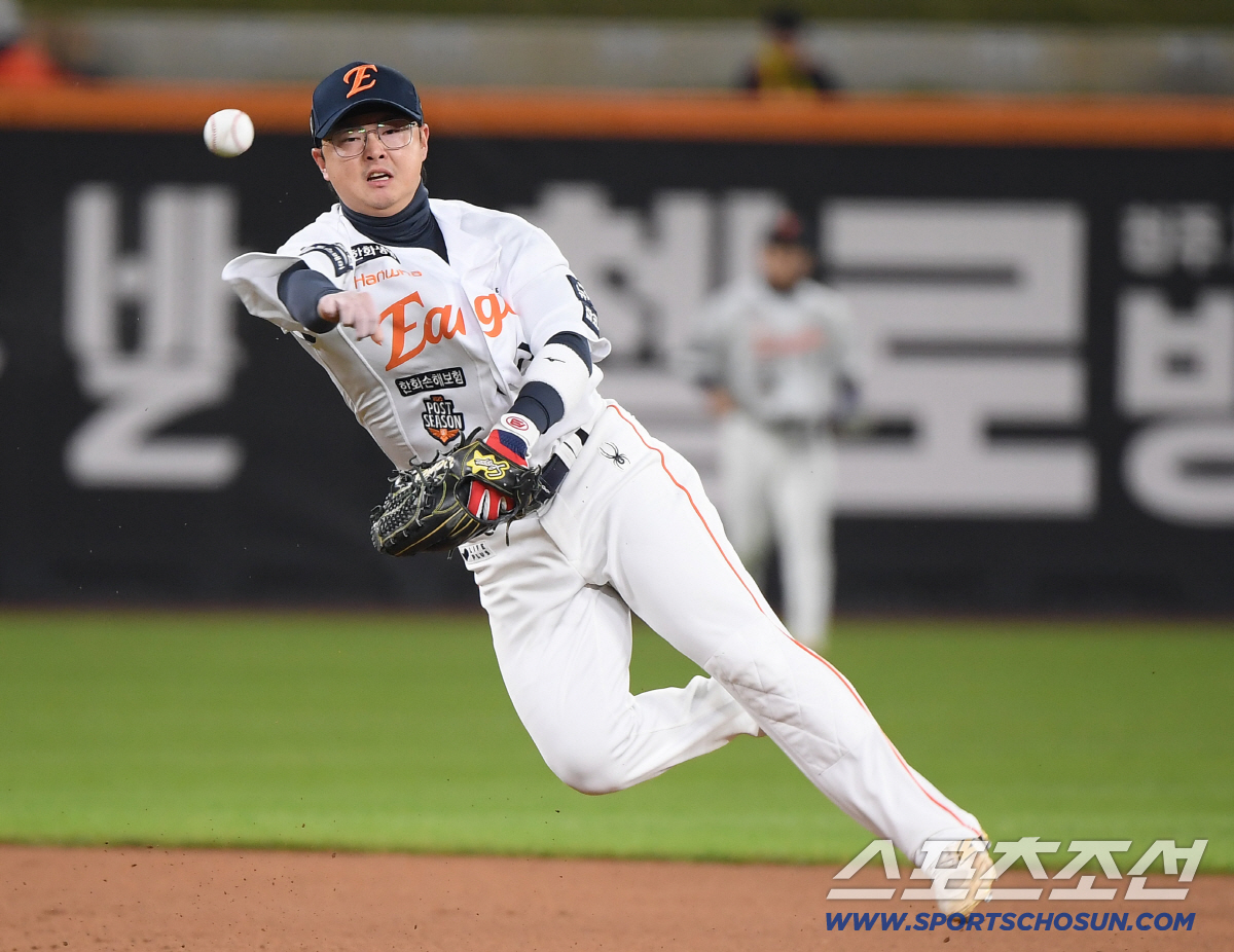 [포토] 이도윤, 잘 잡고 잘 던졌다