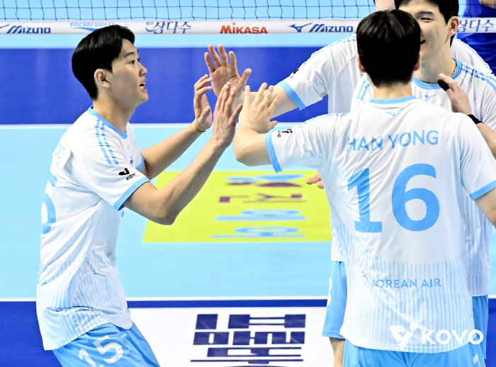 "우리는 선수 퇴장에 득점 무효까지 됐는데요?" 억울한 호소, 왜 이례적…