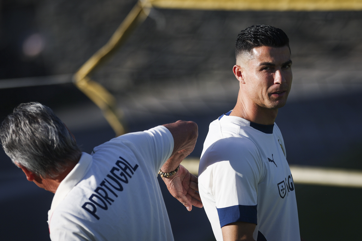 한국 무시하더니 '날강두' 호날두 꼴좋다...무관→무관→또또또 무관 사우…