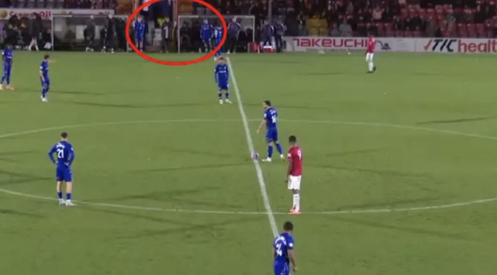 "킥오프 30초만에 2명 교체, 실화냐" 선진축구 英서 벌어진 실제상황……