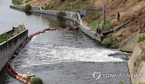 수돗물 속 '과불화화합물' 규제기준 마련…모니터링 전국 확대