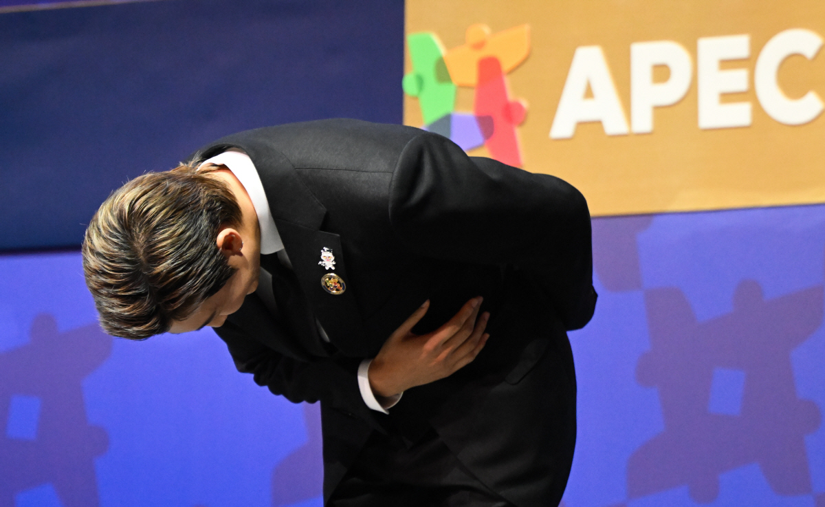 BTS RM, "K팝=비빔밥" APEC연설에 기립박수…"역사적 연설" 외…