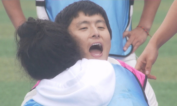 기안84, 긴 머리와 진하게 애정 행각…초밀착 스킨십에 "사랑하니?"(나…