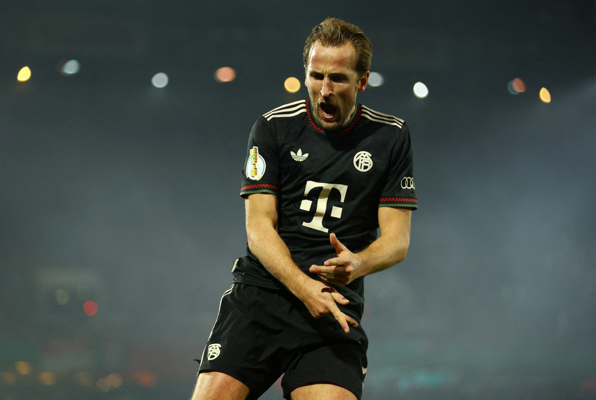 '손흥민 옆에서도 이런 적은 없다' 이게 케인인가, 메시인가...역사적 …